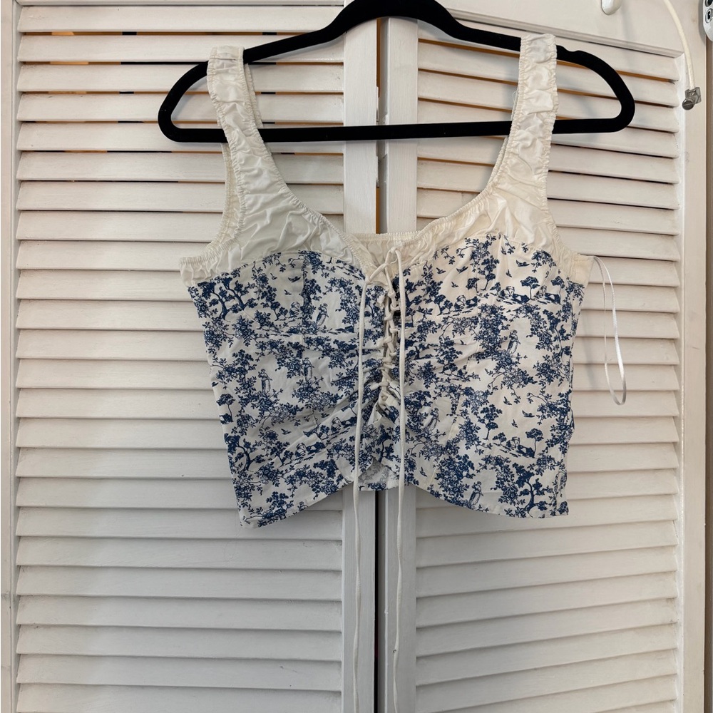 H&M Blue and White Floral Lace-Up Crop Top